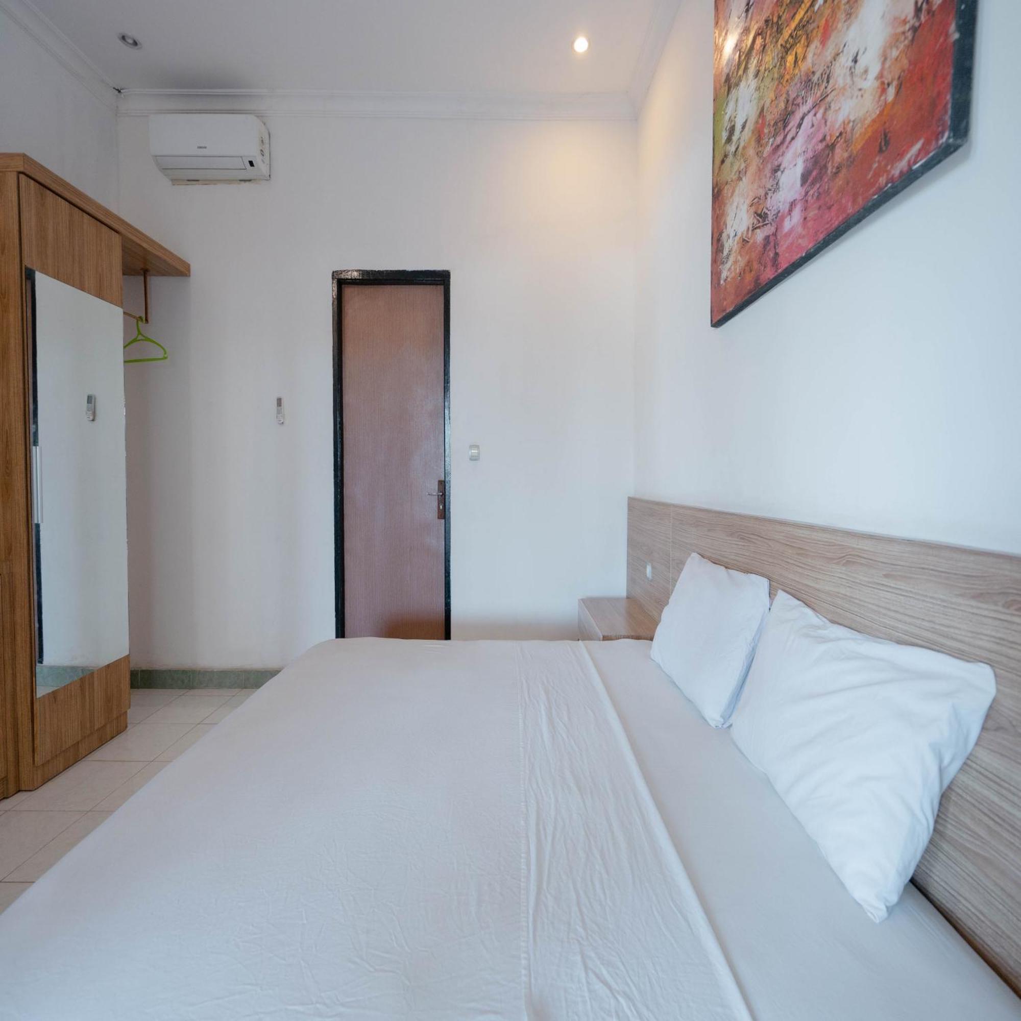 Gili White Bamboo Resort กีลีตราวางัน ภายนอก รูปภาพ