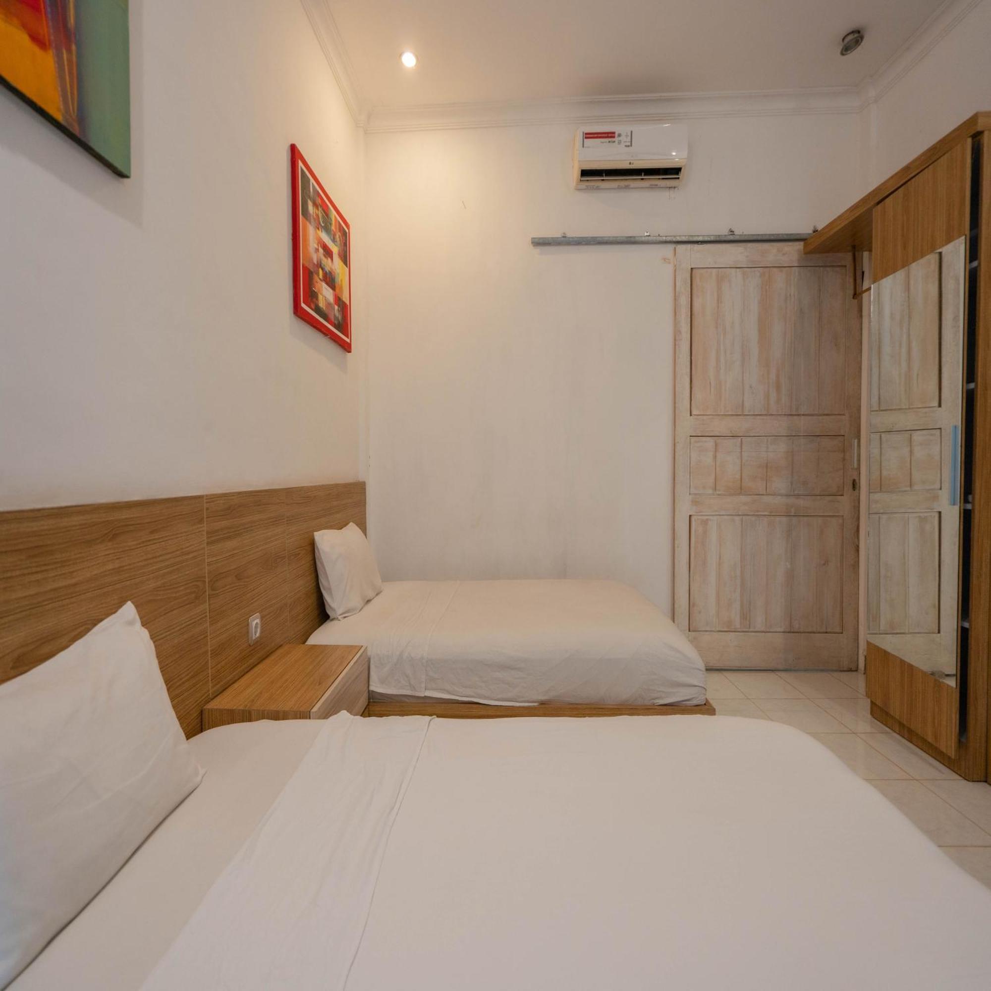 Gili White Bamboo Resort กีลีตราวางัน ภายนอก รูปภาพ